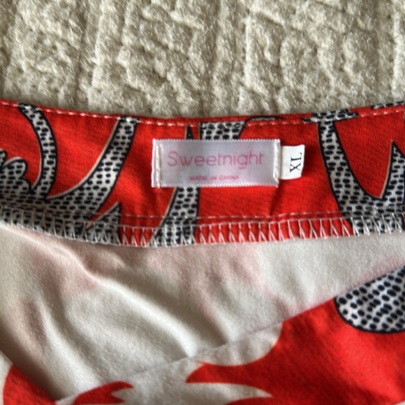 Colorful red and white blouse - Picture 5 of 7